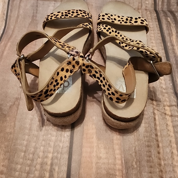 Dolce Vita Sandals - Picture 4 of 5